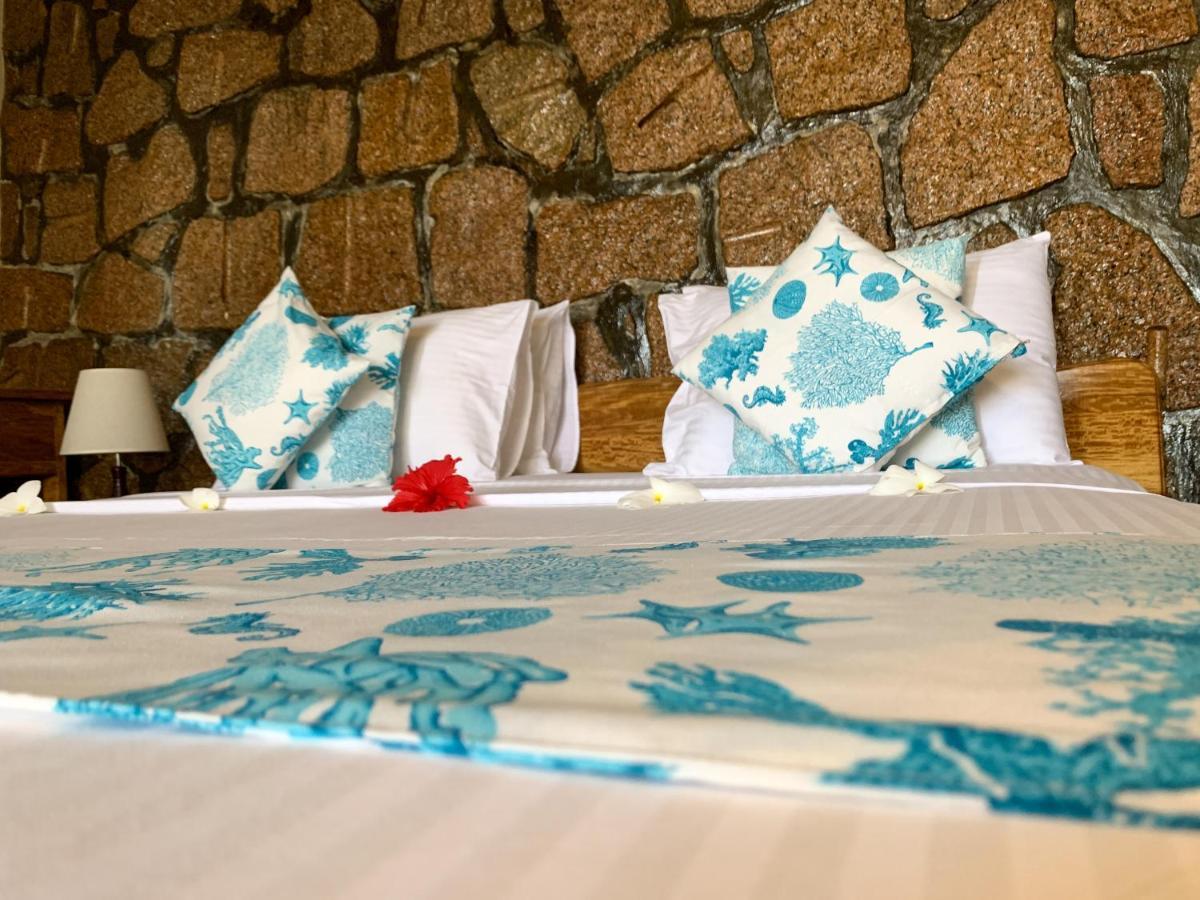 Exotic Guest House Anse Volbert Village Екстериор снимка