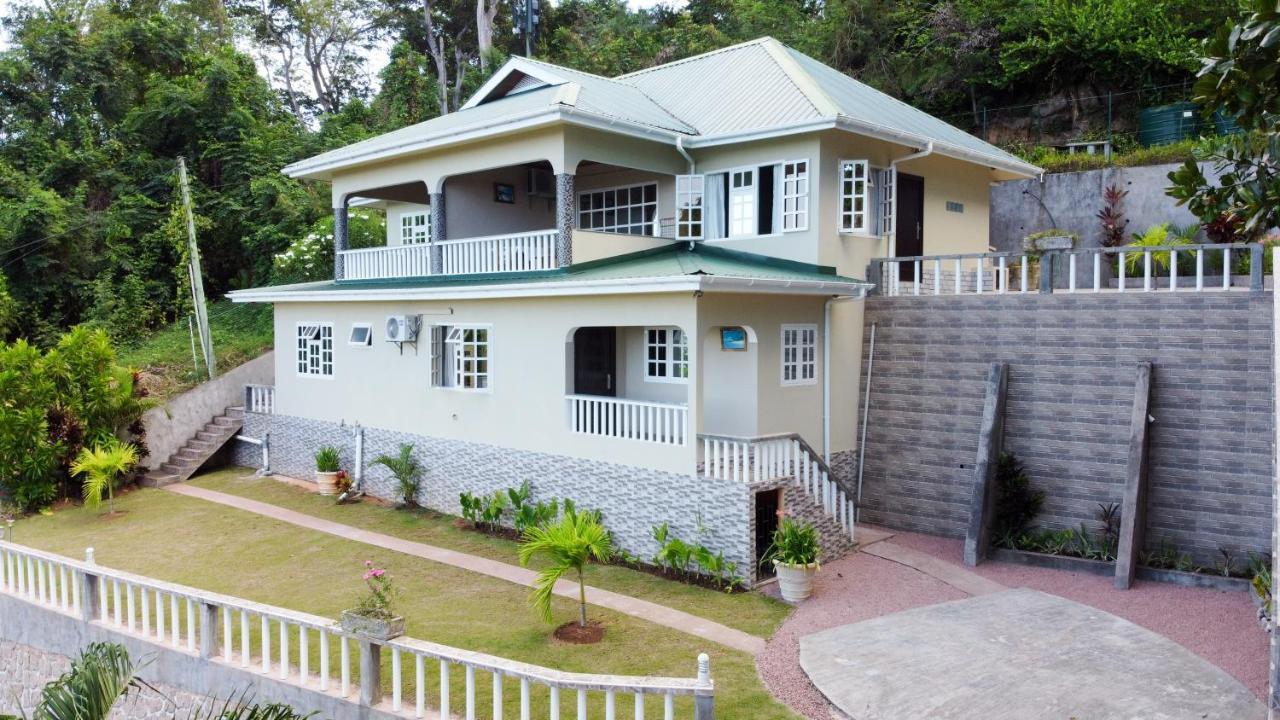 Exotic Guest House Anse Volbert Village Екстериор снимка