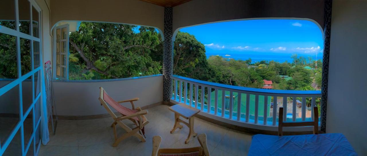 Exotic Guest House Anse Volbert Village Екстериор снимка