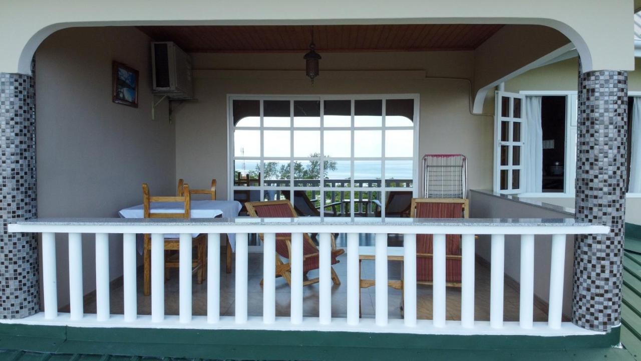 Exotic Guest House Anse Volbert Village Екстериор снимка