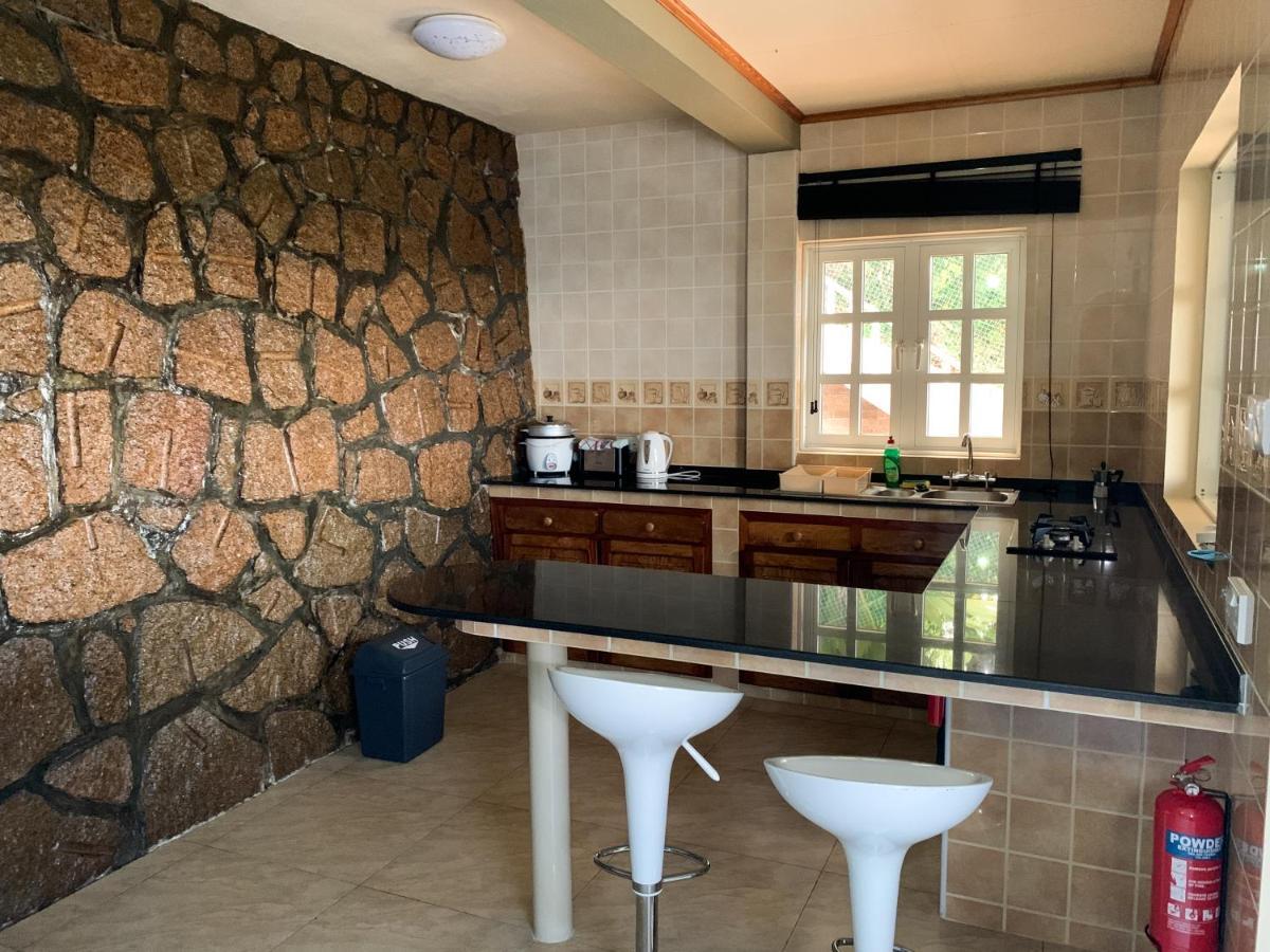 Exotic Guest House Anse Volbert Village Екстериор снимка