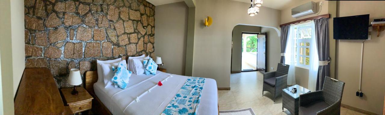 Exotic Guest House Anse Volbert Village Екстериор снимка