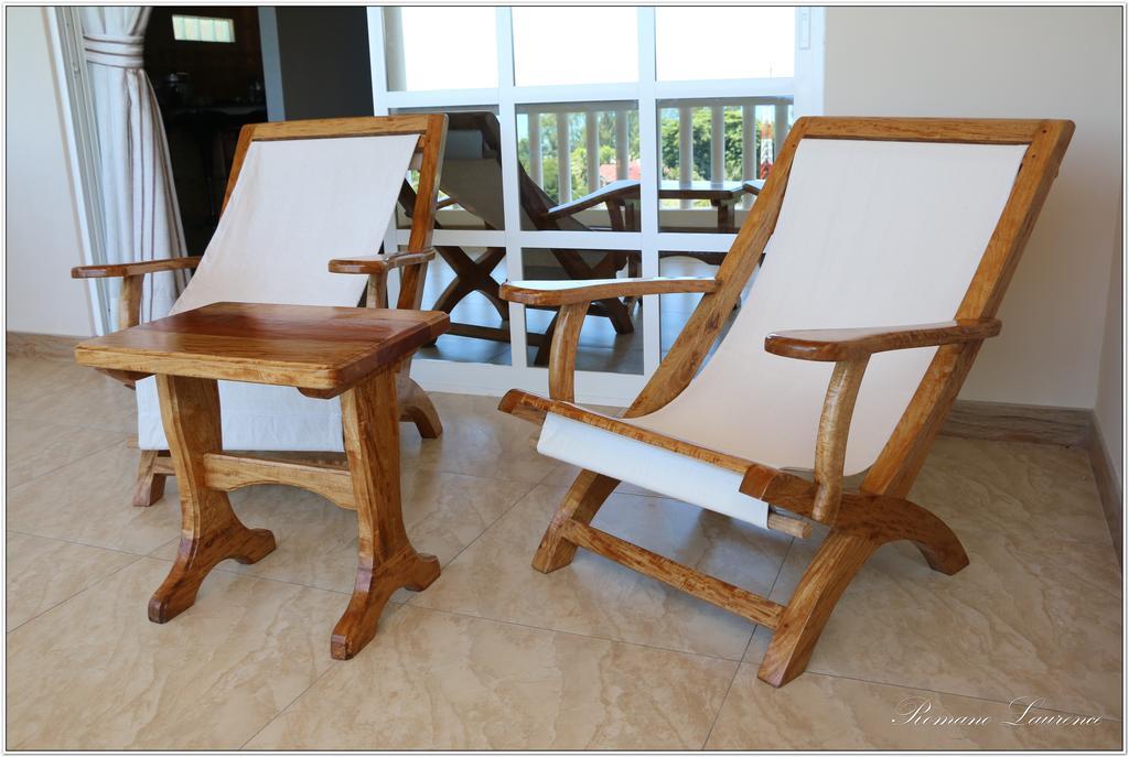 Exotic Guest House Anse Volbert Village Стая снимка